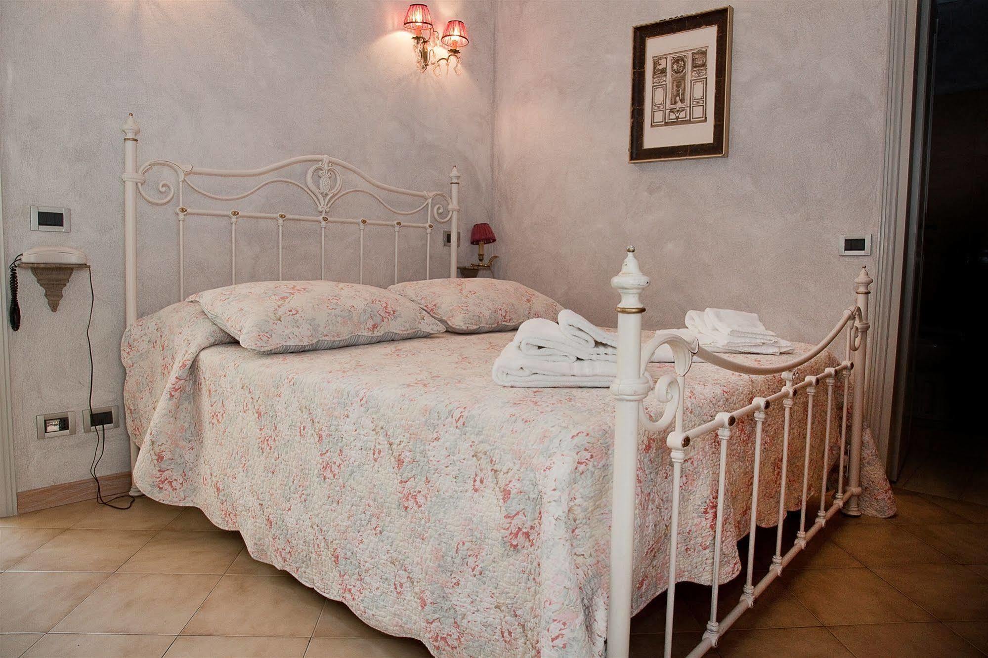 Hotel La Petite Maison Viareggio Exterior photo